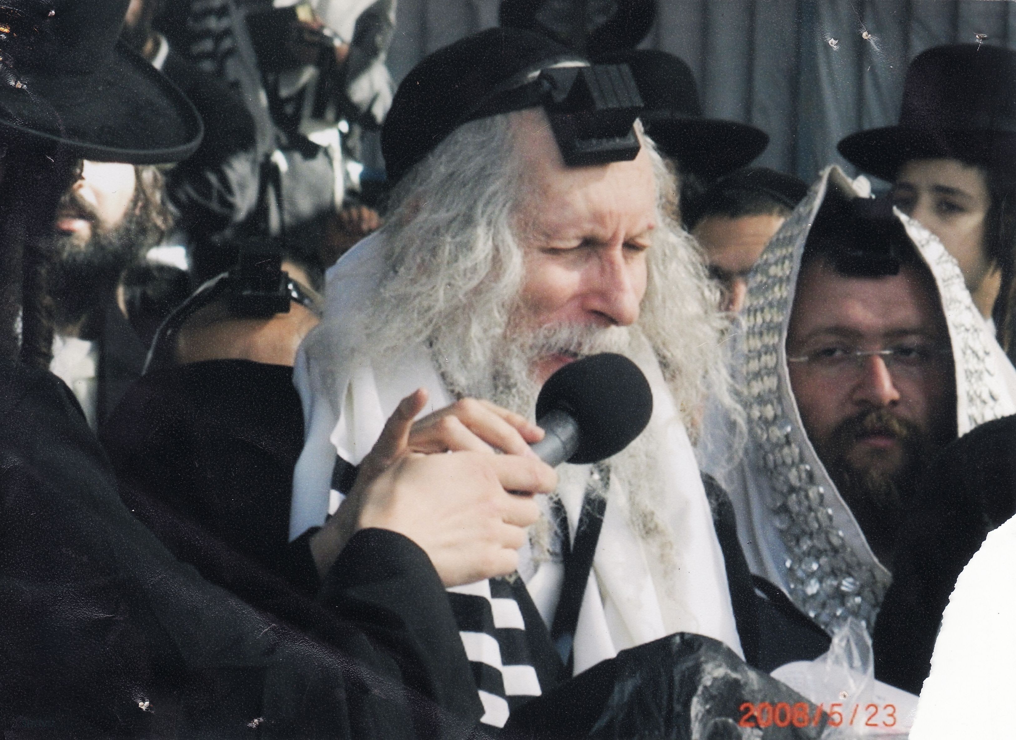 האזינו לשיעור חדש לכבוד ראש חודש אלול תשע"ה - דברות קודש מפי הגה"צ הרב אליעזר ברלנד שליט"א