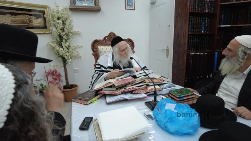 שיעור לתושבי בת־ים במעון קודשו של הגה"צ רבי אליעזר ברלנד שליט"א