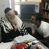 גלריית תמונות מחוגי הבית של הגה"צ הרב אליעזר ברלנד שליט"א