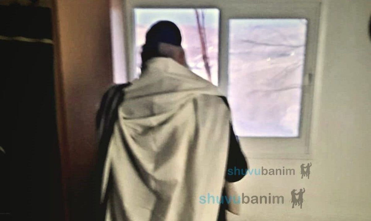 רְאֵה נָתַתִּי בְיָדְךָ אֶת יְרִיחוֹ • הגה"צ רבי אליעזר ברלנד שליט"א בתפילת שחרית במצפה יריחו