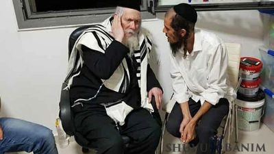 "אַתָּה רוֹצֶה שֶׁה' יִשְׁמֹר לְךָ אֶת הַבְּרִית, אַז תִּהְיֶה "וְהָיָה עֵקֶב"" - דברי הגה"צ הרב אליעזר ברלנד שליט"א ומראות הקודש מקבלת הקהל בחולון בבית יואל סלומון