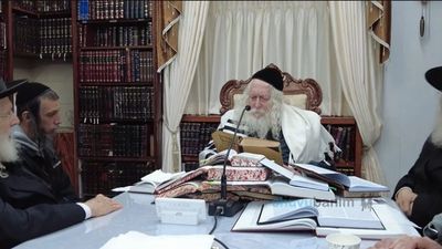 שיעור לתושבי אילת במעונו של הגה"צ רבי אליעזר ברלנד שליט"א