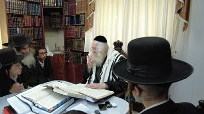 חבורת בני הנעורים ברסלב שובו בנים - בני ברק בבית הגה"צ רבי אליעזר ברלנד שליט"א