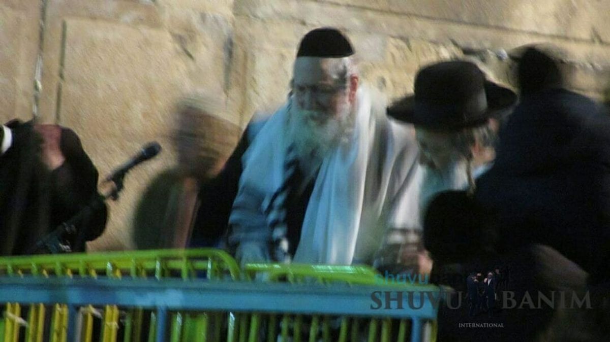 "חַיָּבִים לִהְיוֹת כָּל עַם יִשְׂרָאֵל! עַל כָּל כִּתּוֹתָיו וּפְלָגָיו, לֹא מְשַׁנֶּה כֻּלָּם זֶה אִישׁ אֶחָד!" - דבריו המלאים של הגה"צ רבי אליעזר ברלנד שליט"א לקראת העצרת בחברון