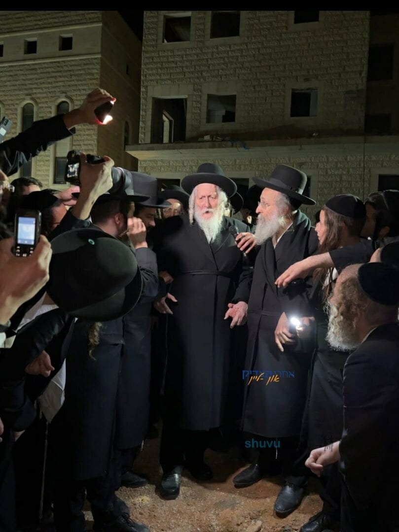 וְהָאֶבֶן הַזֹּאת • הנחת אבן הפינה לבית הכנסת 'תפארת צבי' ביתר עילית בהשתתפות מורינו הרב שליט"א