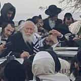 "בתוך כל רשע יש נשמה של צדיק, האור של התשובה" - ט"ו בשבט עם הגה"צ הרב אליעזר ברלנד שליט"א באילת