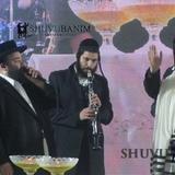 צפו: טיש הצחצחות. יארצייט מוהרנ"ת מברסלב עם הגה"צ הרב אליעזר ברלנד שליט"א ובעל המנגן יואלי קליין