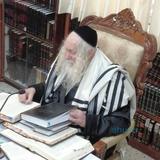 סדרני האיחוד בארגון התהלוכה לכותל בשמחת תורה במעמד הוקרה במעונו של הגה"צ רבי אליעזר ברלנד שליט"א