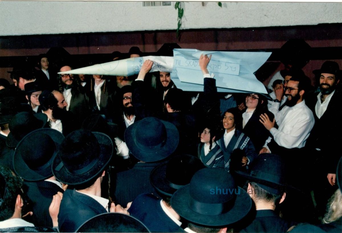 בְּלִי טִילִים וּמַסֵּכוֹת • שלושים ושלוש שנים למלחמת המפרץ ותיקי שובו בנים חוזרים לאותם ימים אפופי פחד וחרדה בכל הארץ