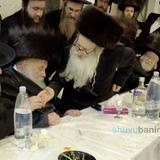 הגה"צ רבי אליעזר ברלנד שליט"א בשמחת בית צדיקים לבית אמשינוב - קרעטשניף ○ גלריית תמונות