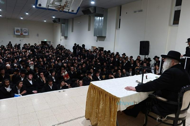 ומנותר קנקנים • כנס חנוכה וסיום הש"ס השנתי לבחורי חבורת בני הנעורים דק"ק שובו