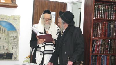 Moments Before the Judge's Decision, Listen to the Words of Torah Delivered by the Tzaddik from the Detention Center