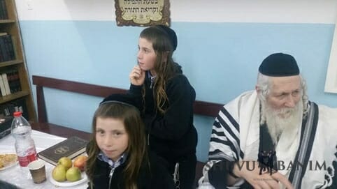 חתונת אפרים גלטמן ומסע הקודש של הגה"צ הרב אליעזר ברלנד שליט"א בכפר סבא