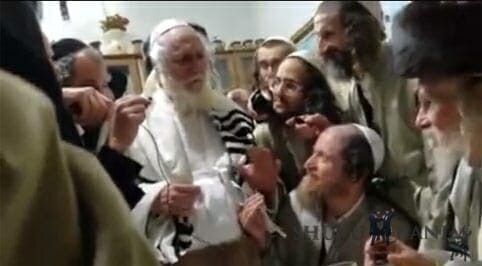 הגה"צ הרב אליעזר ברלנד שליט"א בשיעור אצל ד"ר איתמר רז במוסררה