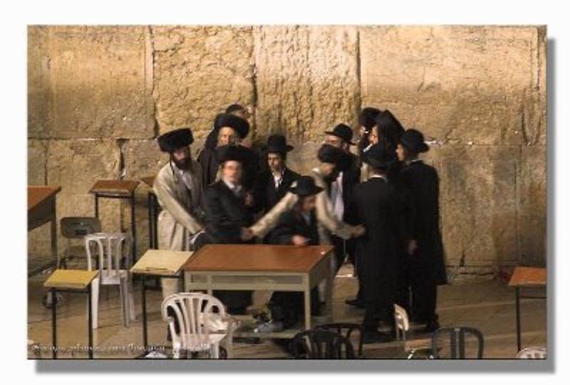 'מעלת הכותל המערבי' - מפי הגה"צ הרב אליעזר ברלנד שליט"א