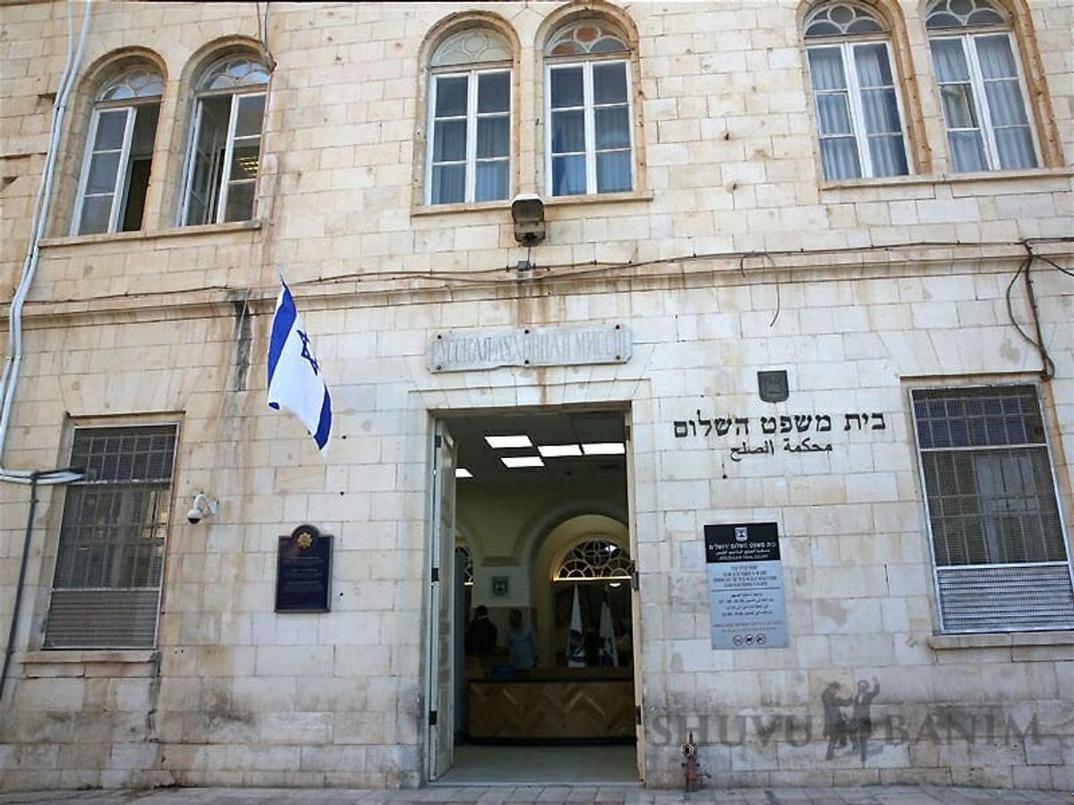 בית המשפט התיר את הקמת הסוכה הגדולה של הרב ברלנד