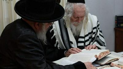 The Biala Rebbe Visits Rav Eliezer Berland Shlit"a