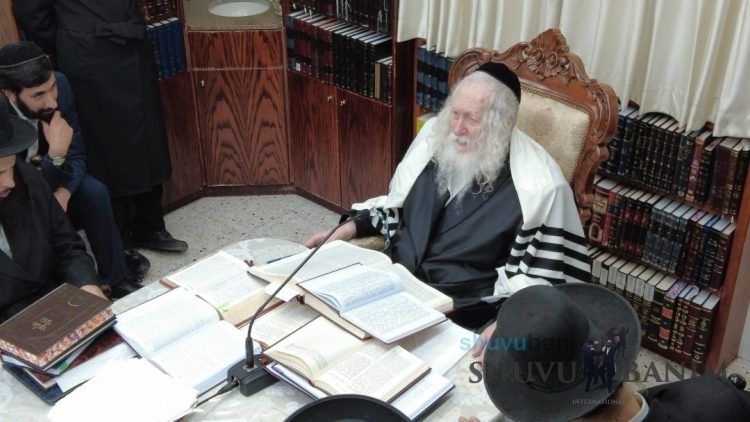 Shiur for Residents of Moshav Ora and Ein Karem at R' Berland's Home