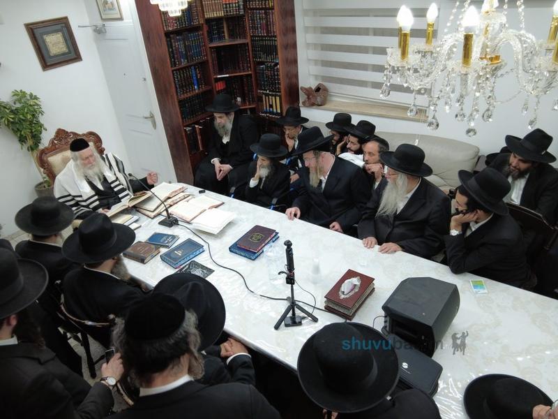 שיעור לתושבי שכונת רמות במעונו של הגה"צ רבי אליעזר ברלנד שליט"א