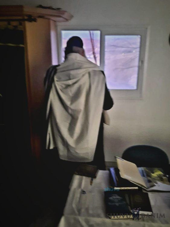 “See, I Have Given Jericho into Your Hand” -- Rav Berland Shlit"a Prays Shacharit at Mitzpe Yericho