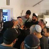 צפו: הגה"צ הרב אליעזר ברלנד שליט"א בקבלת קהל בחולון - גלריית תמונות