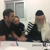 צפו במראות הקודש מתוך מסעות קירוב הרחוקים של הגה"צ הרב אליעזר ברלנד שליט"א הלילה - גלריית תמונות מקבלת הקהל