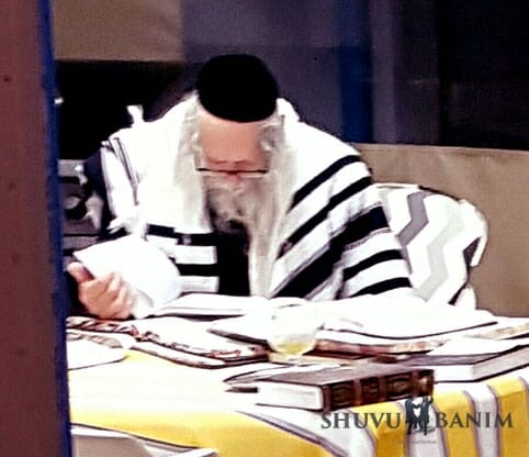 "העיקר להתפלל בכוונה" -דברי הגה"צ הרב אליעזר ברלנד שליט"א