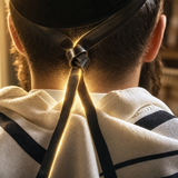 סוד הגבורות והביטול: מקין וקורח ועד דמעותיה של לאה אמנו