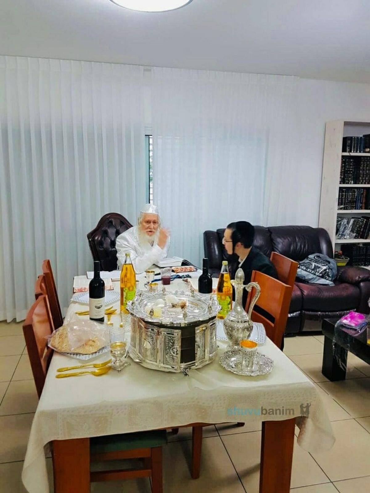 גלריה: ערב פסח תשפ״א מראות קודש של מורנו הרב ברלנד שליט״א ממקום המוסתר