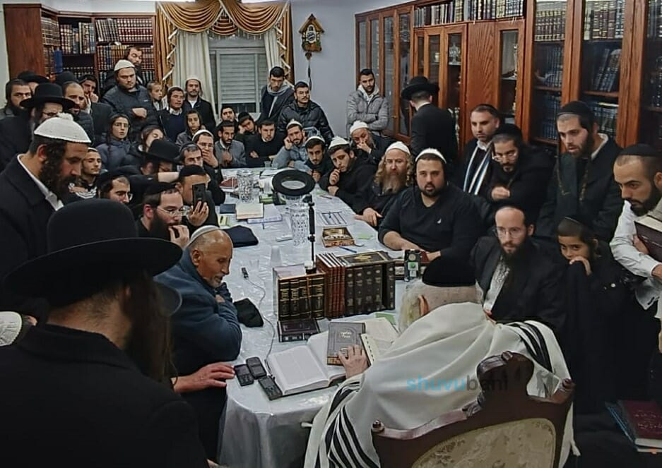 ליל י"ט אדר ב' - שיעור לתושבי קרית גת בבית הגה"צ רבי אליעזר ברלנד שליט"א