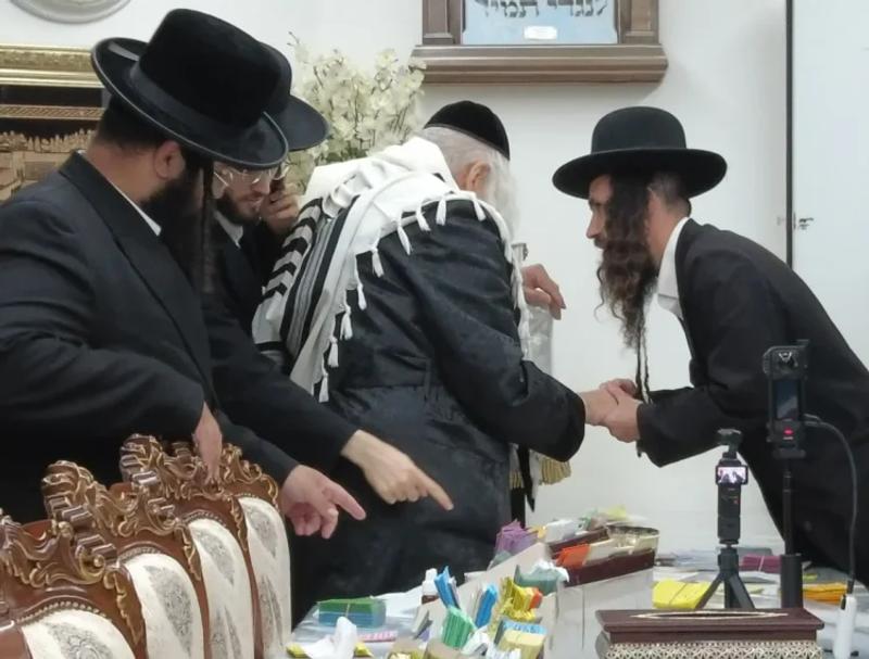 וּמִנּוֹתָר קַנְקַנִּים • כנס חנוכה לחבורת בני הנעורים בהשתתפות הגה"צ רבי אליעזר