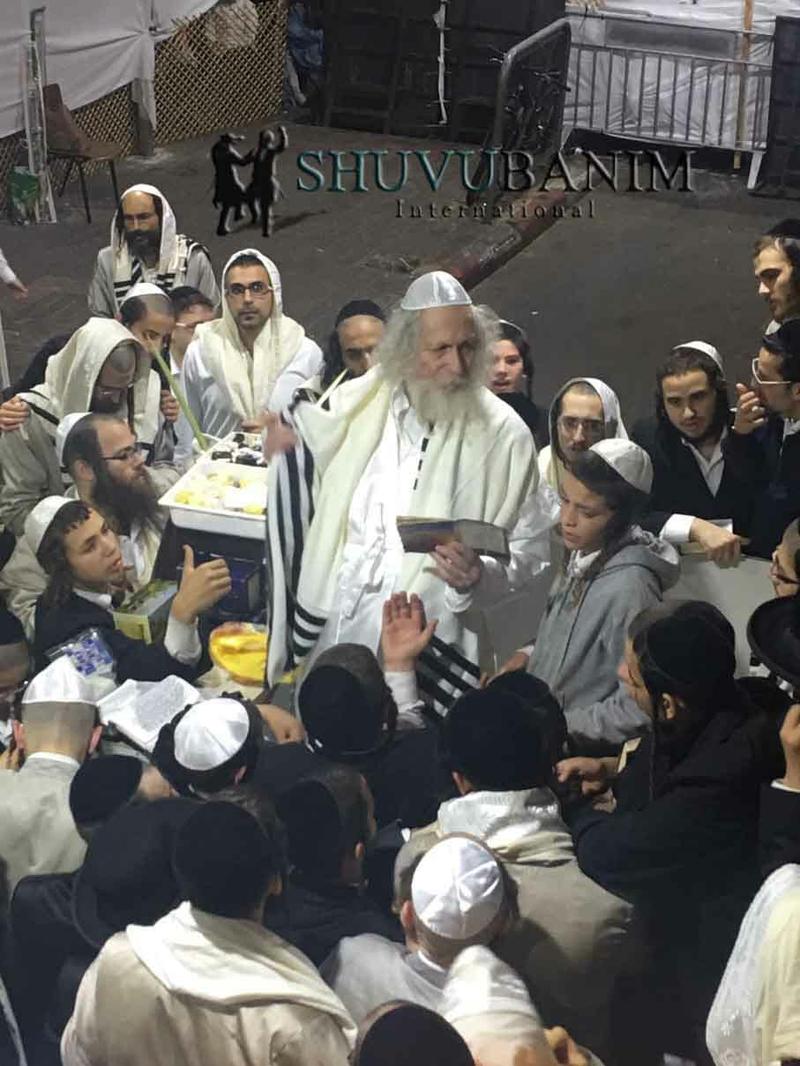 מרגש: התפילה ההיסטורית הראשונה מאז השתחרר הגה"צ הרב אליעזר ברלנד שליט"א