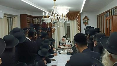 Shiur for Students of Kollel “Nachaley Netzach" in Home of R’ Eliezer Berland Shlit”a