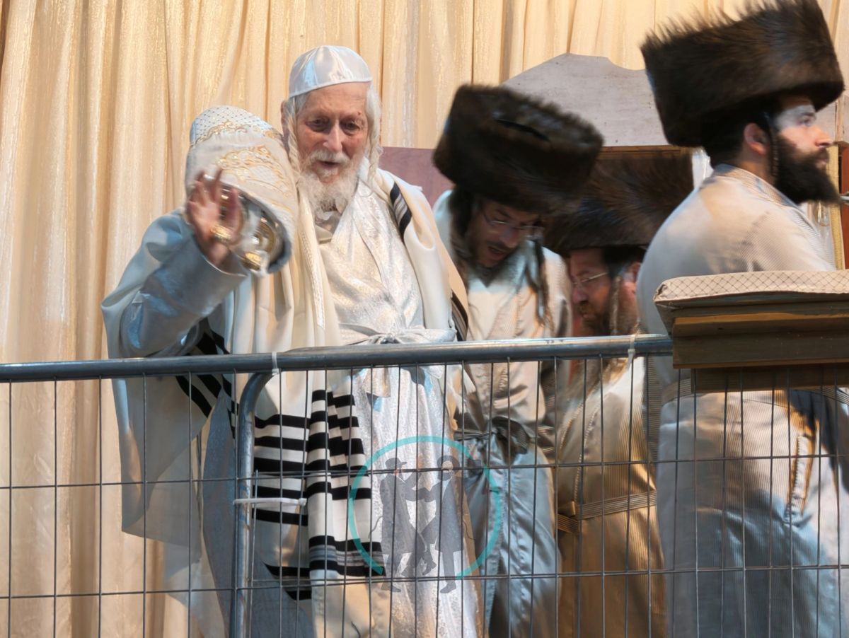 צפו: הקפות שניות תשפ״ז עם הרב ברלנד — אלפים רקדו כל הלילה, עד תפילת שחרית