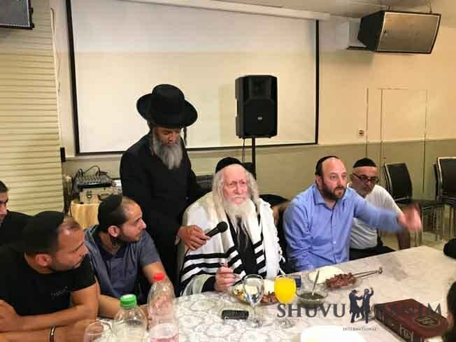 מראות הקודש מביקורו של הגה"צ הרב אליעזר ברלנד שליט"א אצל אבנר שרלו