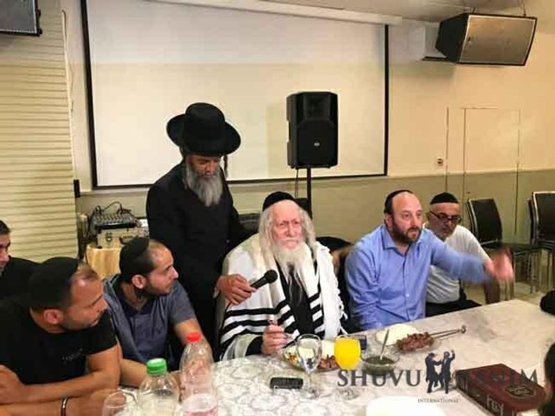 מראות הקודש מביקורו של הגה"צ הרב אליעזר ברלנד שליט"א אצל אבנר שרלו