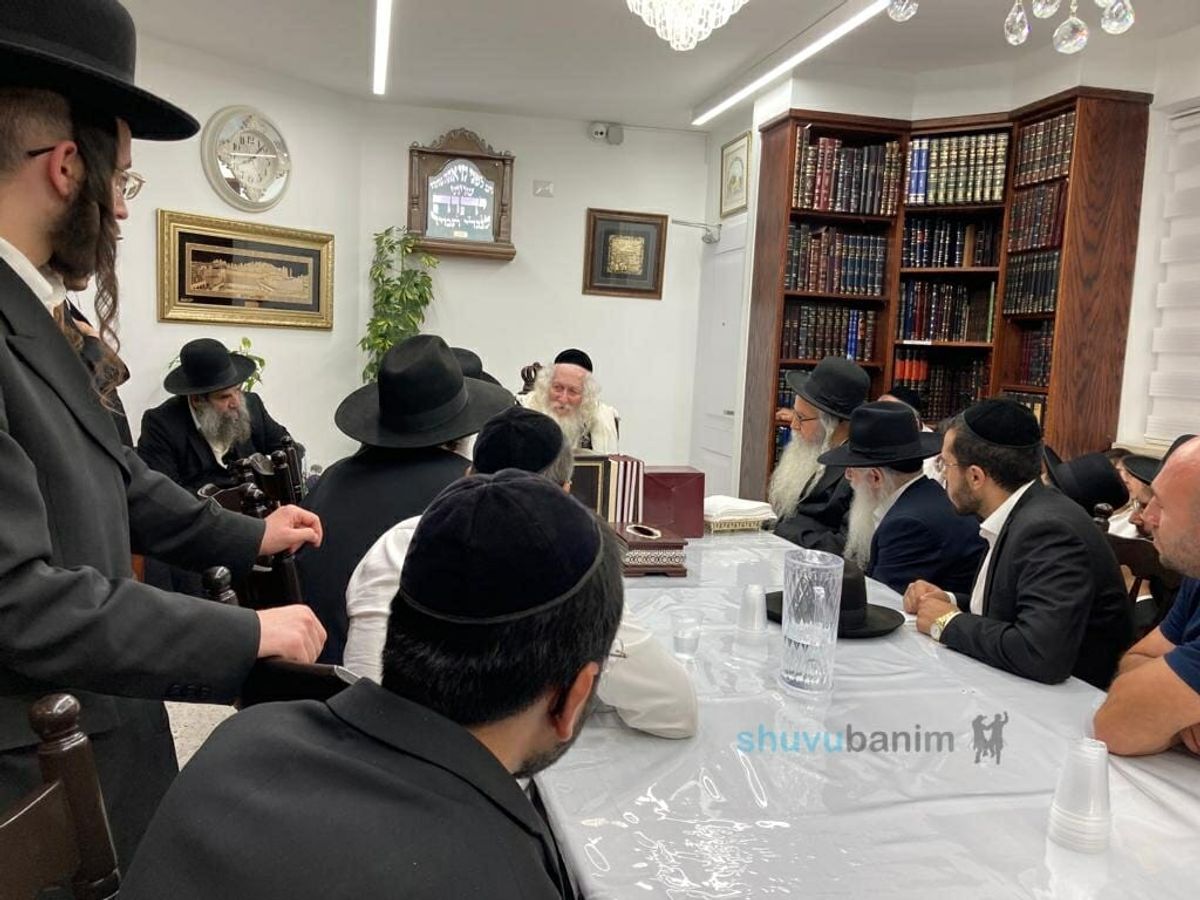 שיעור בבית הגה"צ רבי אליעזר ברלנד שליט"א לתושבי זכרון יעקב