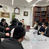 שיעור בבית הגה"צ רבי אליעזר ברלנד שליט"א לתושבי זכרון יעקב