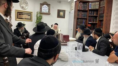 שיעור בבית הגה"צ רבי אליעזר ברלנד שליט"א לתושבי זכרון יעקב