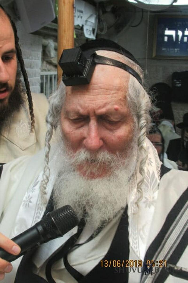 הרב יהודה זרחיה סגל זצ"ל על כ"ק הגה"צ הרב אליעזר ברלנד שליט"א