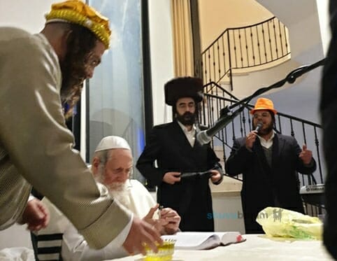 "רק מי שצלול יכול לשתות יין בפורים" - החיזוק היומי מהגה"צ הרב אליעזר ברלנד שליט"א