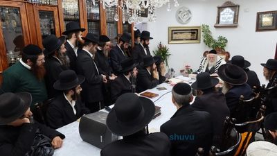 שיעור לישיבת נועם ה' במעונו של הגה"צ רבי אליעזר ברלנד שליט"א