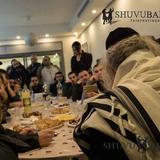 הגה"צ הרב אליעזר ברלנד שליט"א מחזיר את עם ישראל בתשובה - חוג בית בבת ים בבתו של שימי אבוטבול - גלריית תומונות