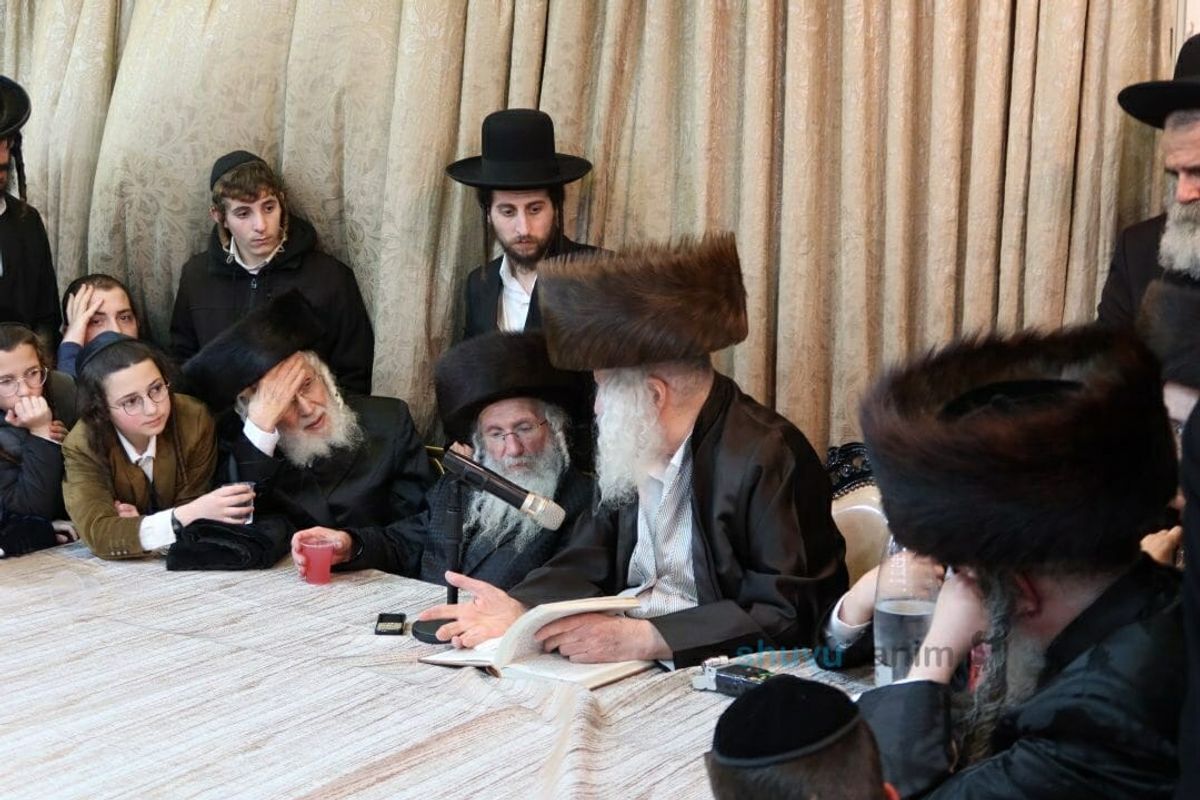 אמירת קינות - ט' באב תשע"ח - הגה"צ הרב אליעזר ברלנד שליט"א: צפו