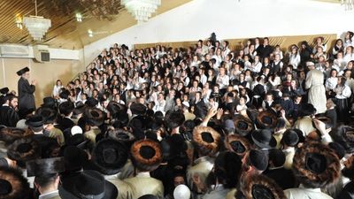 החיים שבתורה: כיצד יגיעות ותשוקה בלימוד מביאים לאור הפנימי ולתיקון הנפש - מאת הגה"צ הרב אליעזר ברלנד שליט"א