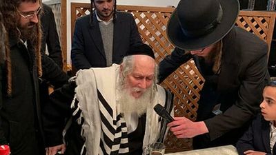 הסיבה הרוחנית לנגיף הקורונה - דברי הגה"צ הרב אליעזר ברלנד שליט"א וגלריית תמונות מהילולת הבבא סאלי באריאל