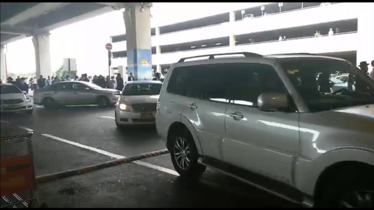 Rav Eliezer Berland shlit"a from take off in Johannesburg  to landing in Israel