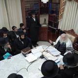 שיעור בבית הגה"צ רבי אליעזר ברלנד שליט"א לתושבי מושב אורה ושכונת עין כרם