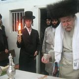 האדמו"ר מלעלוב ארה"ב: אסור לשתוק על מה שעושים לרב ברלנד שליט"א