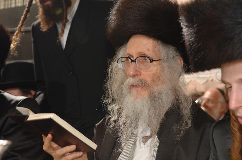 הרב דוד אבוחצירא: "מוציא אסירים בכושרות"